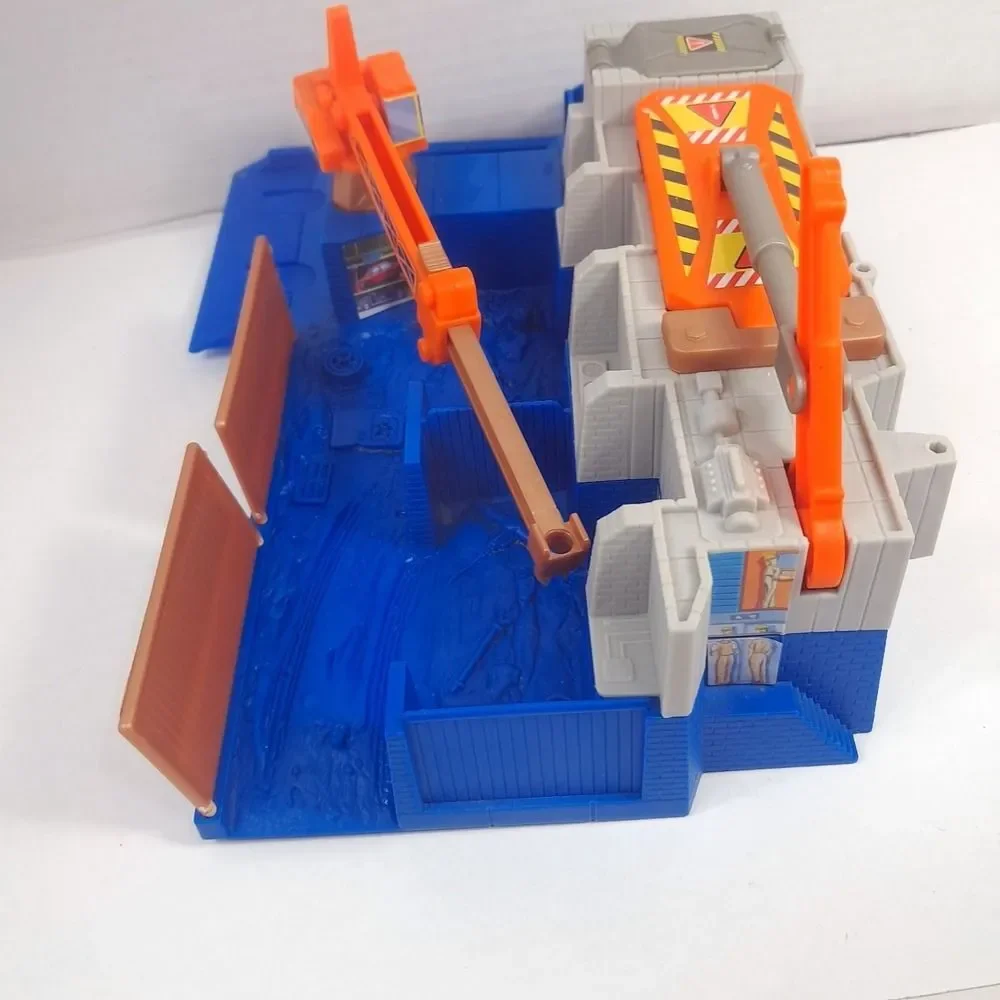 Hot Wheels Car Crusher Action Playset H9575 1998 track junkyard Vintage PARTS